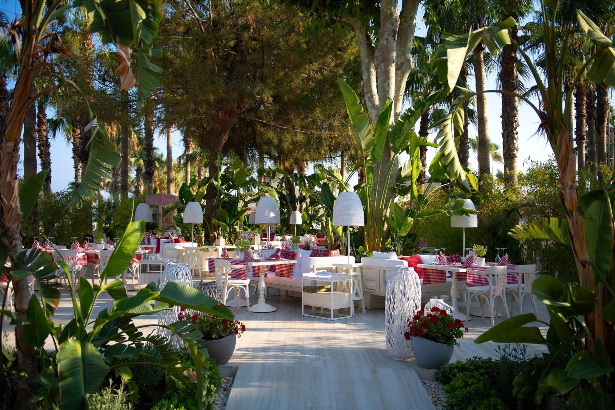 Miramare Beach Hotel Side Exterior foto